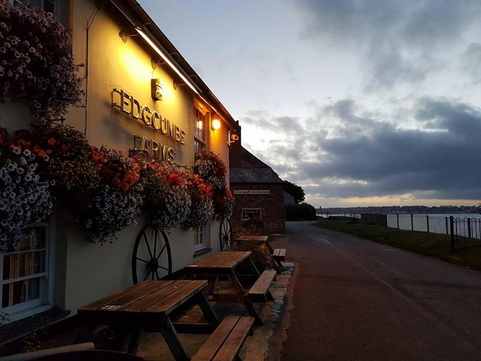 Отель Edgcumbe Arms Торпойнт Экстерьер фото