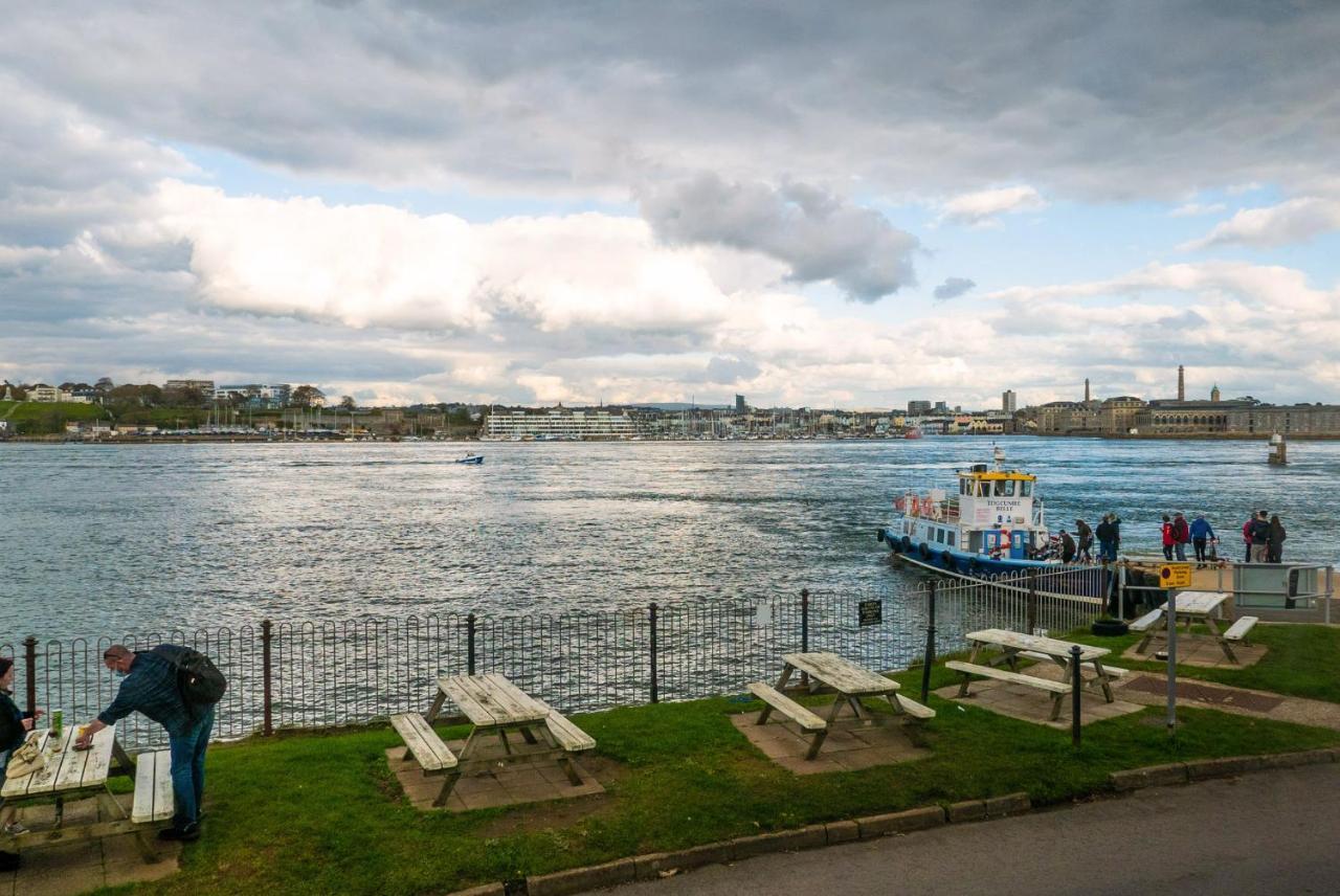 Отель Edgcumbe Arms Торпойнт Экстерьер фото