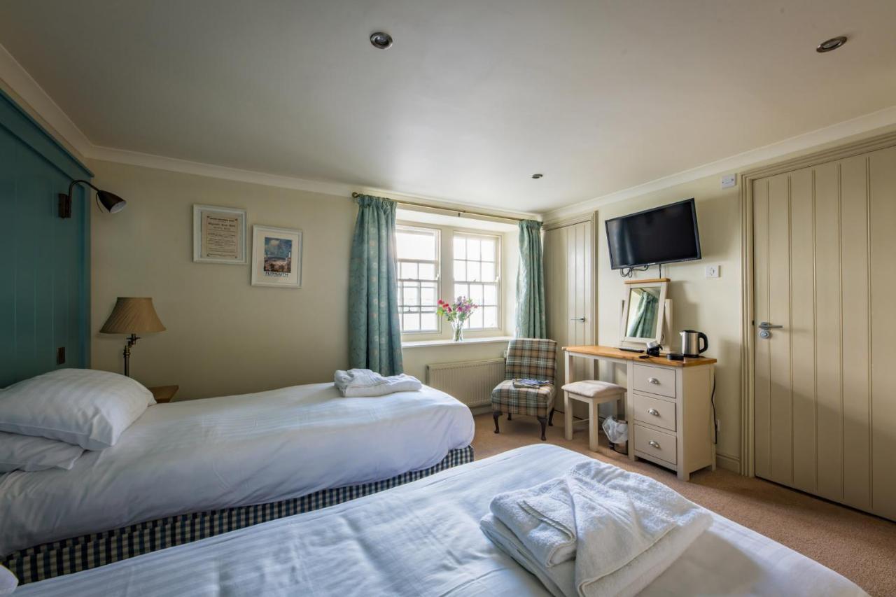Отель Edgcumbe Arms Торпойнт Экстерьер фото