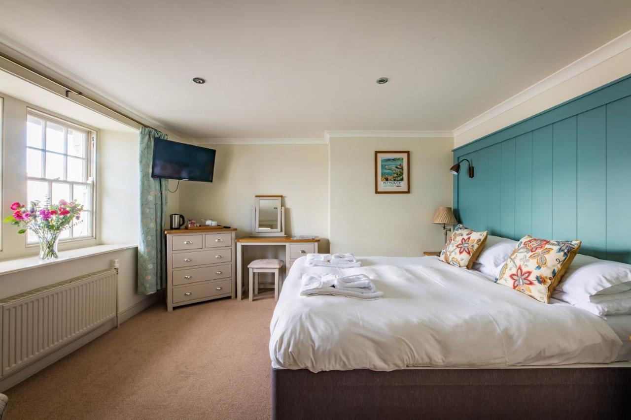 Отель Edgcumbe Arms Торпойнт Экстерьер фото