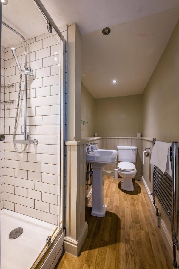Отель Edgcumbe Arms Торпойнт Экстерьер фото