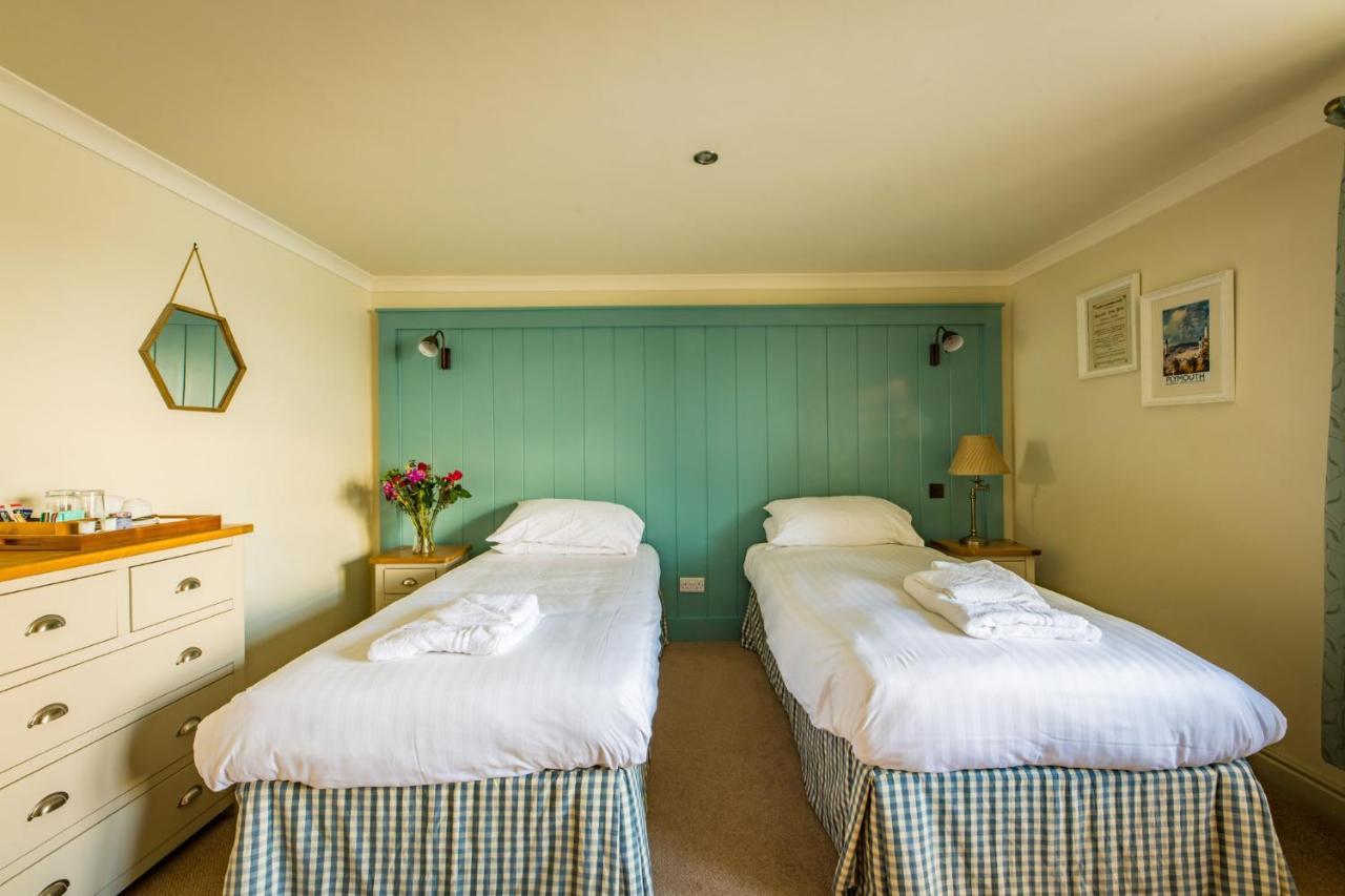 Отель Edgcumbe Arms Торпойнт Экстерьер фото