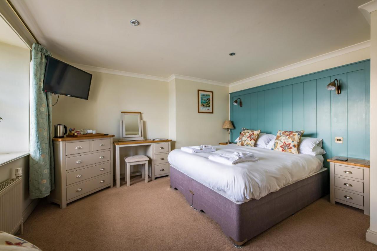 Отель Edgcumbe Arms Торпойнт Экстерьер фото