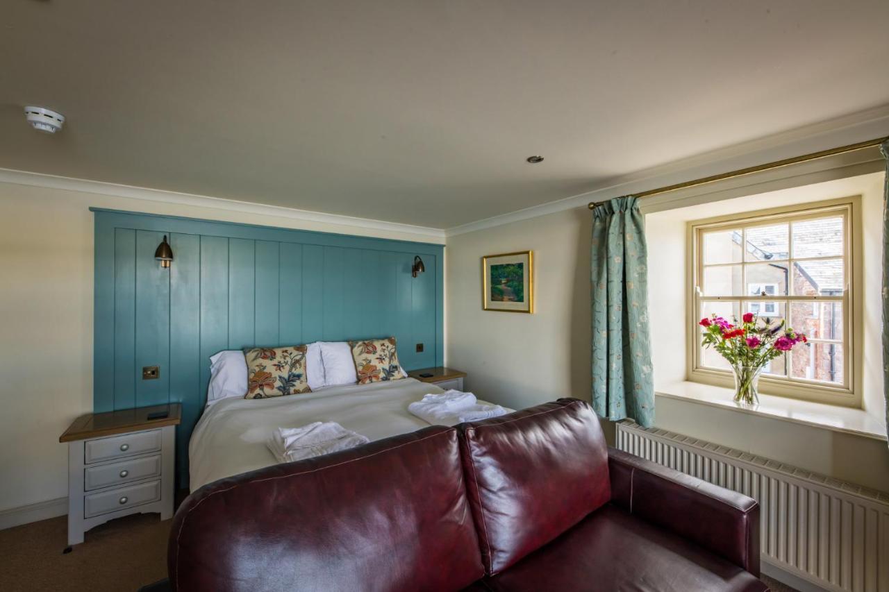 Отель Edgcumbe Arms Торпойнт Экстерьер фото