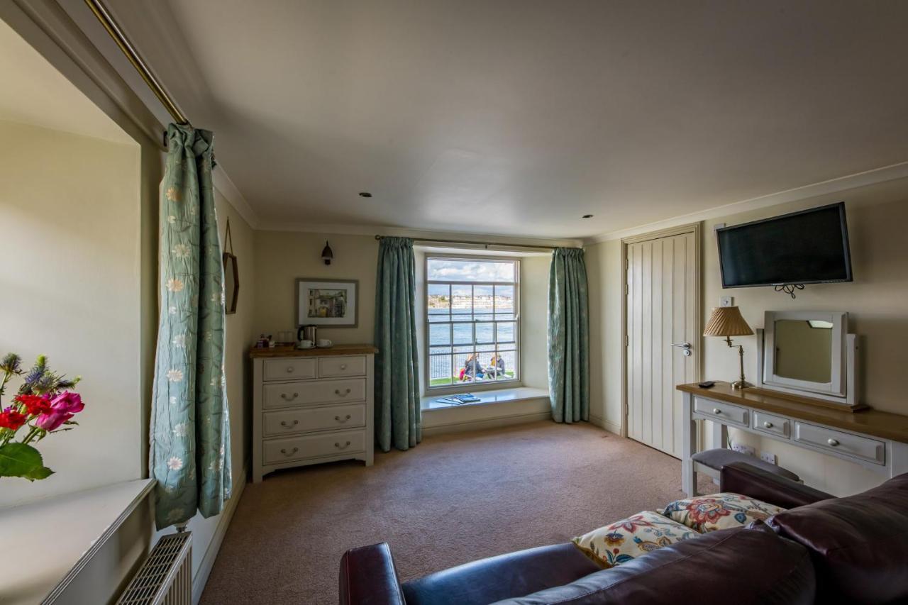 Отель Edgcumbe Arms Торпойнт Экстерьер фото